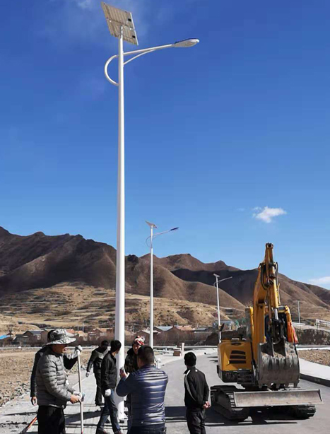 甘南碌曲10米乃东太阳能路灯项目